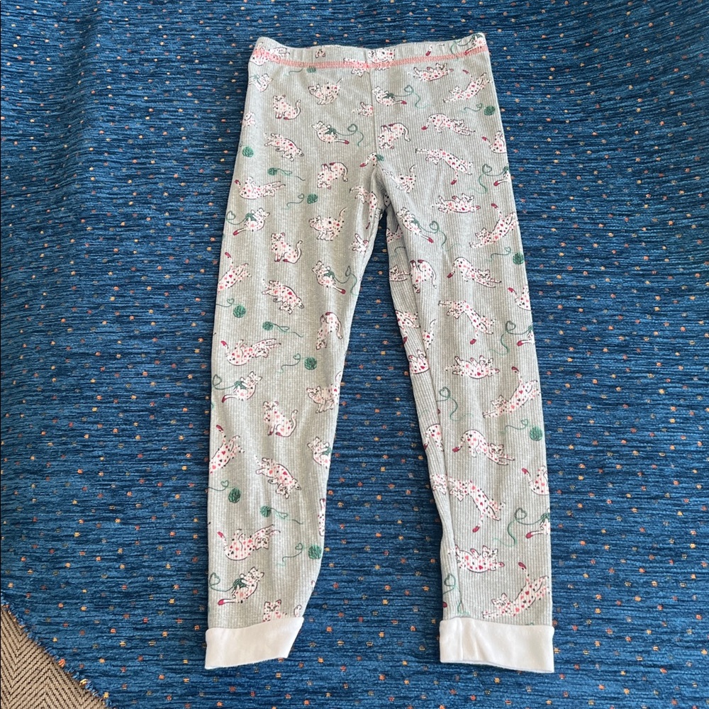 Cuddl Duds Kids thermal or pj set: top & bottoms w/ cat & ball of yarn print - Picture 6 of 8